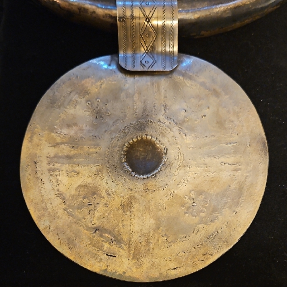 Massive Torc Aghraw Tribal Necklace with Adrim Pendant- Siwa Egypt - Picture 8 of 12
